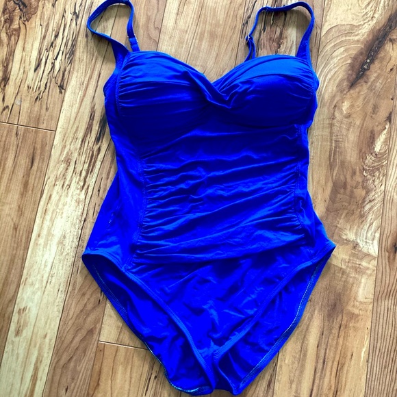 La Blanca Other - La Blanca blue one piece swimsuit women’s size 10 beautiful summer